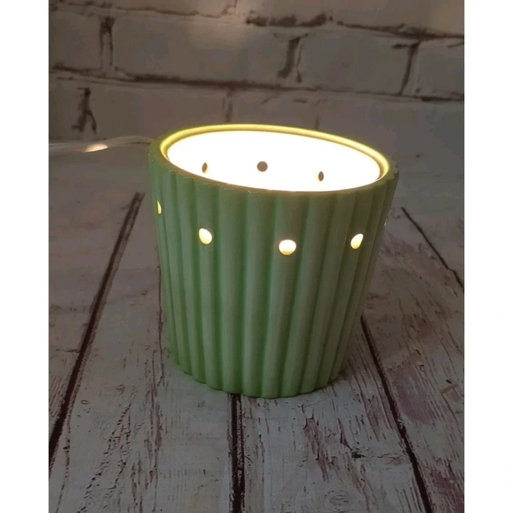 Scentsy cupcake‎ warmer replacement part - base ONLY